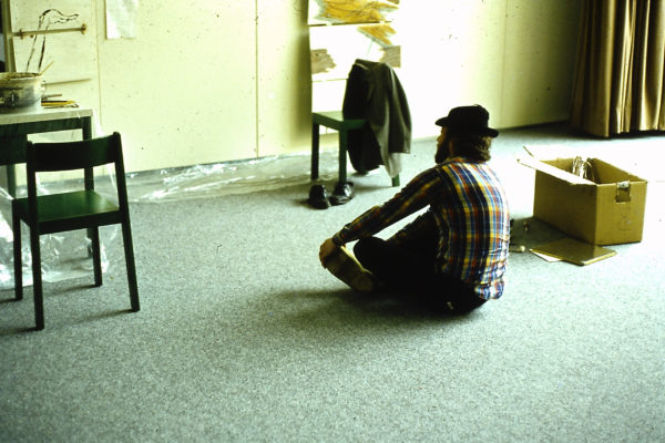 Demonstration d’un tableau pliant (b), Hackmuseum, Ludwigshafen, 1979 , Gedock Karlsruhe, 1981